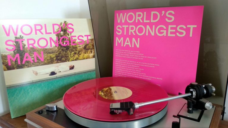 Gaz coombes worlds strongest man vinyle